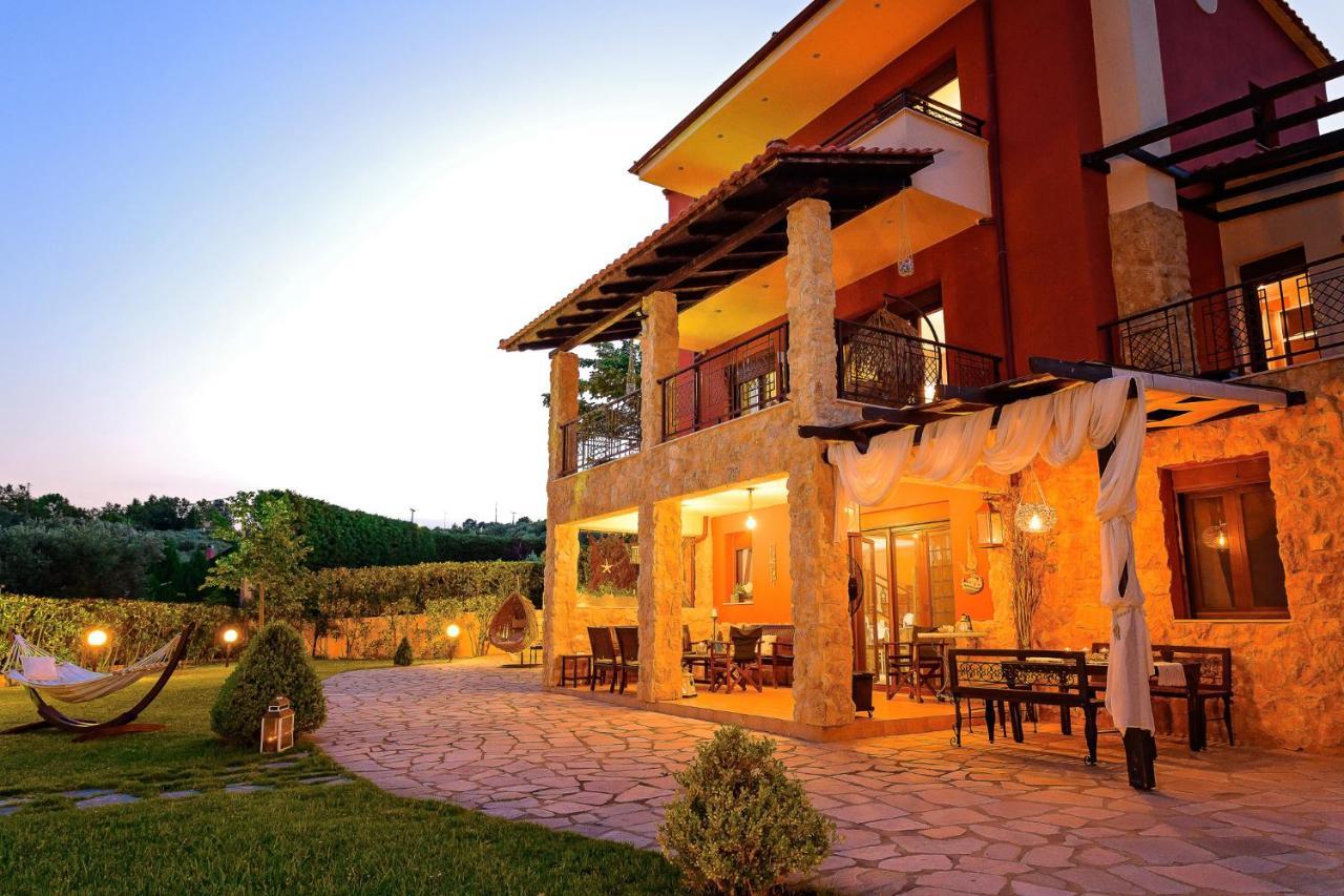Villa Mariellie Néa Péramos 외부 사진