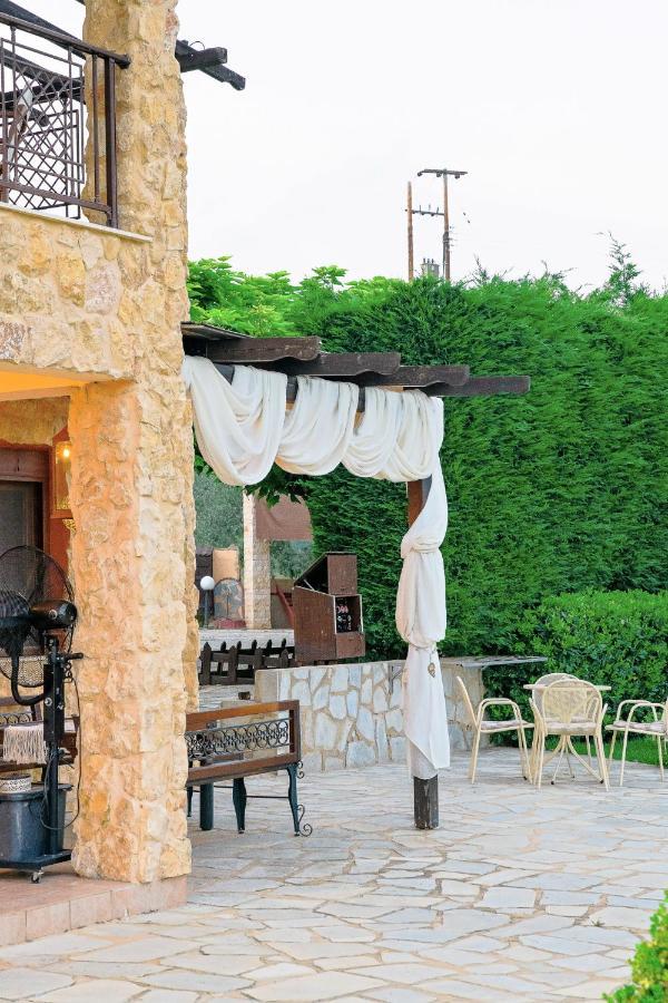 Villa Mariellie Néa Péramos 외부 사진