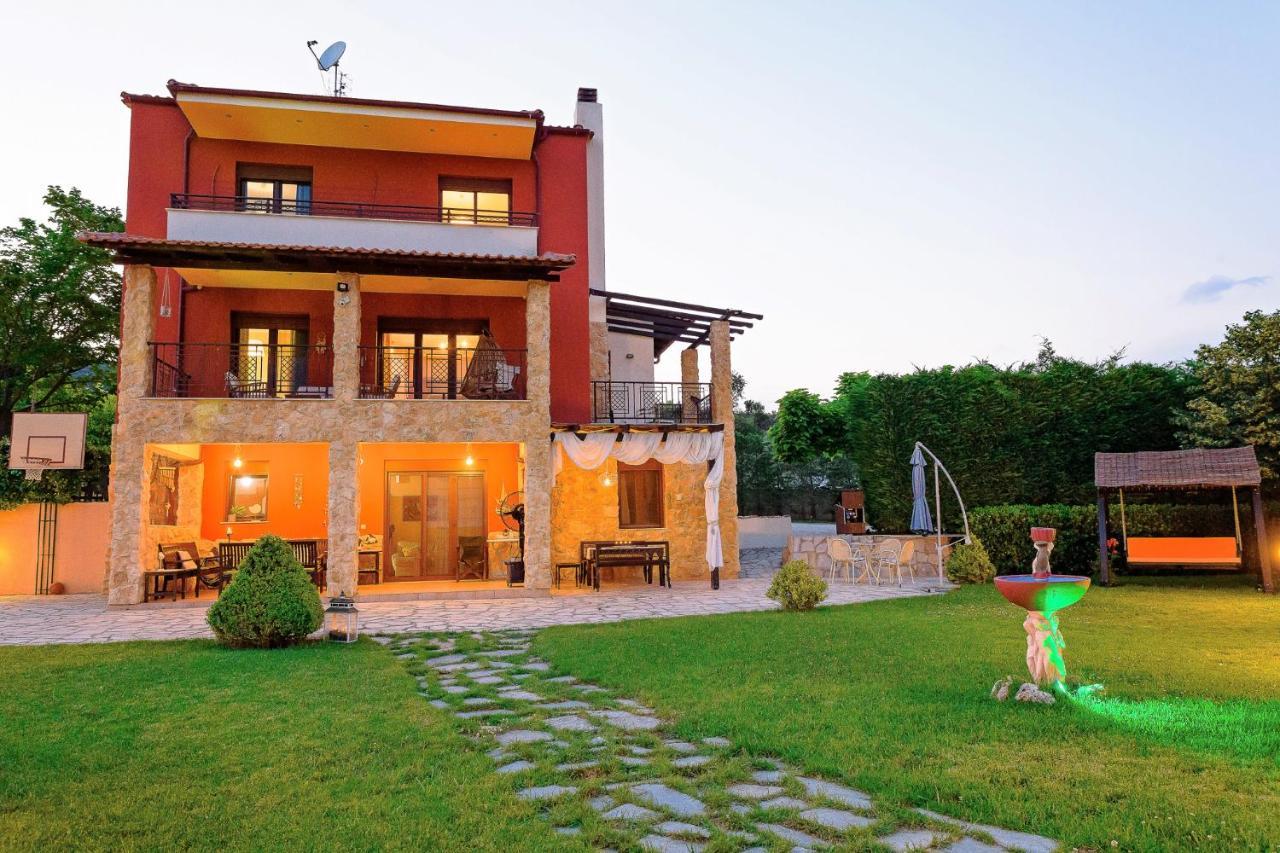 Villa Mariellie Néa Péramos 외부 사진