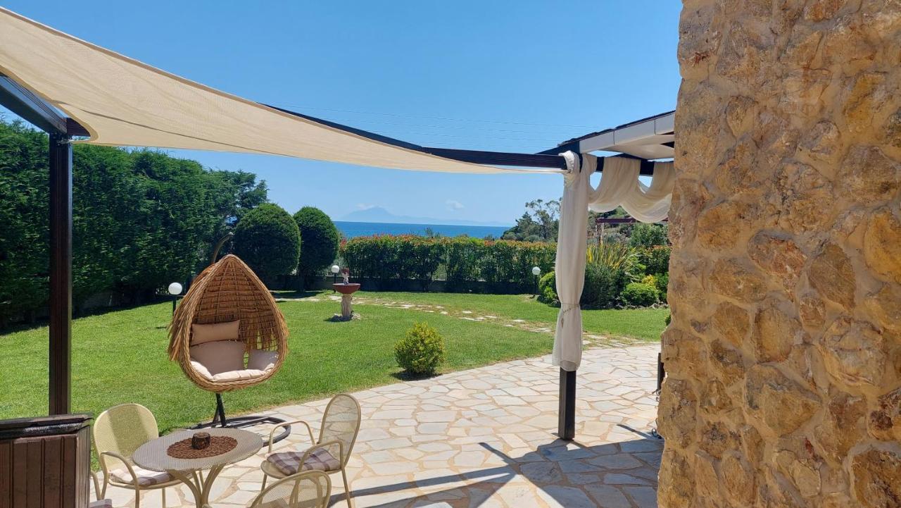 Villa Mariellie Néa Péramos 외부 사진