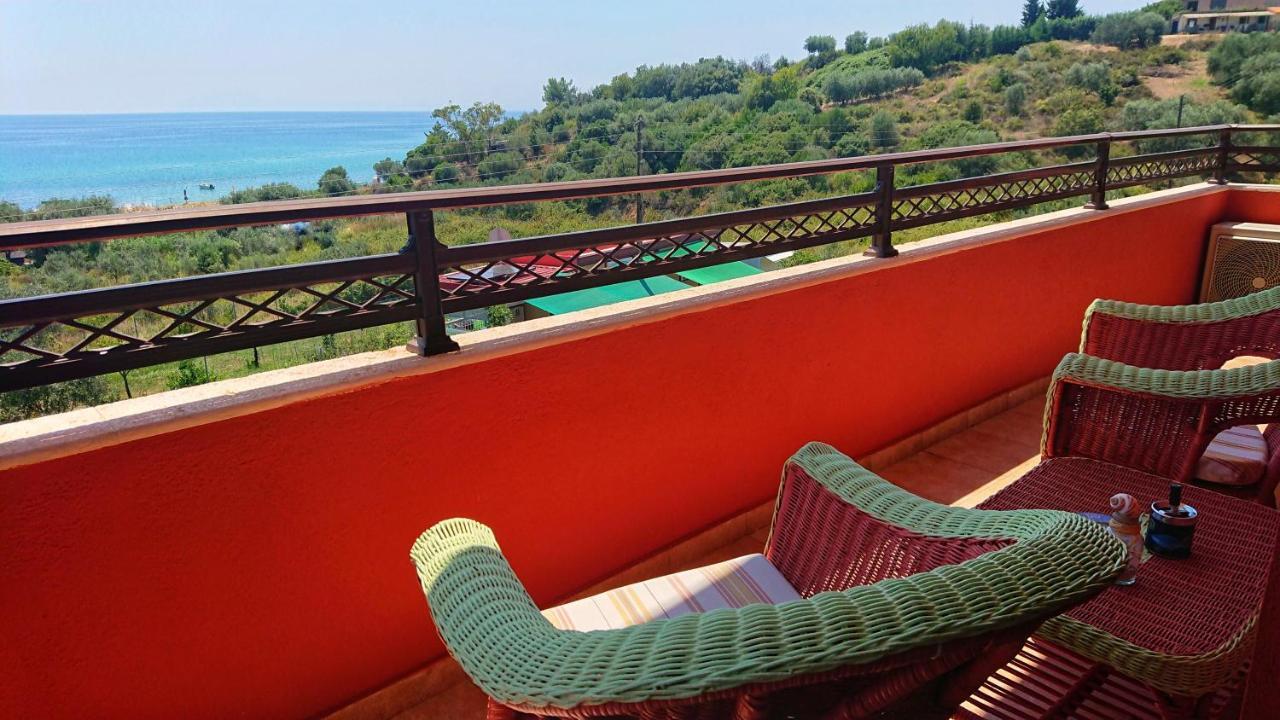 Villa Mariellie Néa Péramos 외부 사진